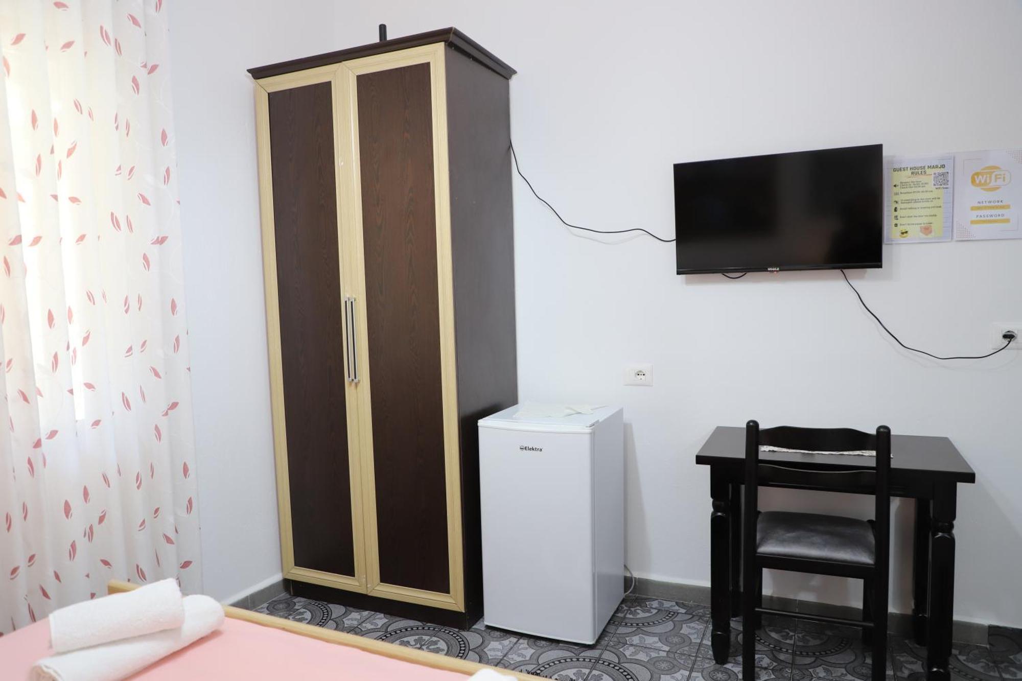 Guest House Marjo Berat Esterno foto