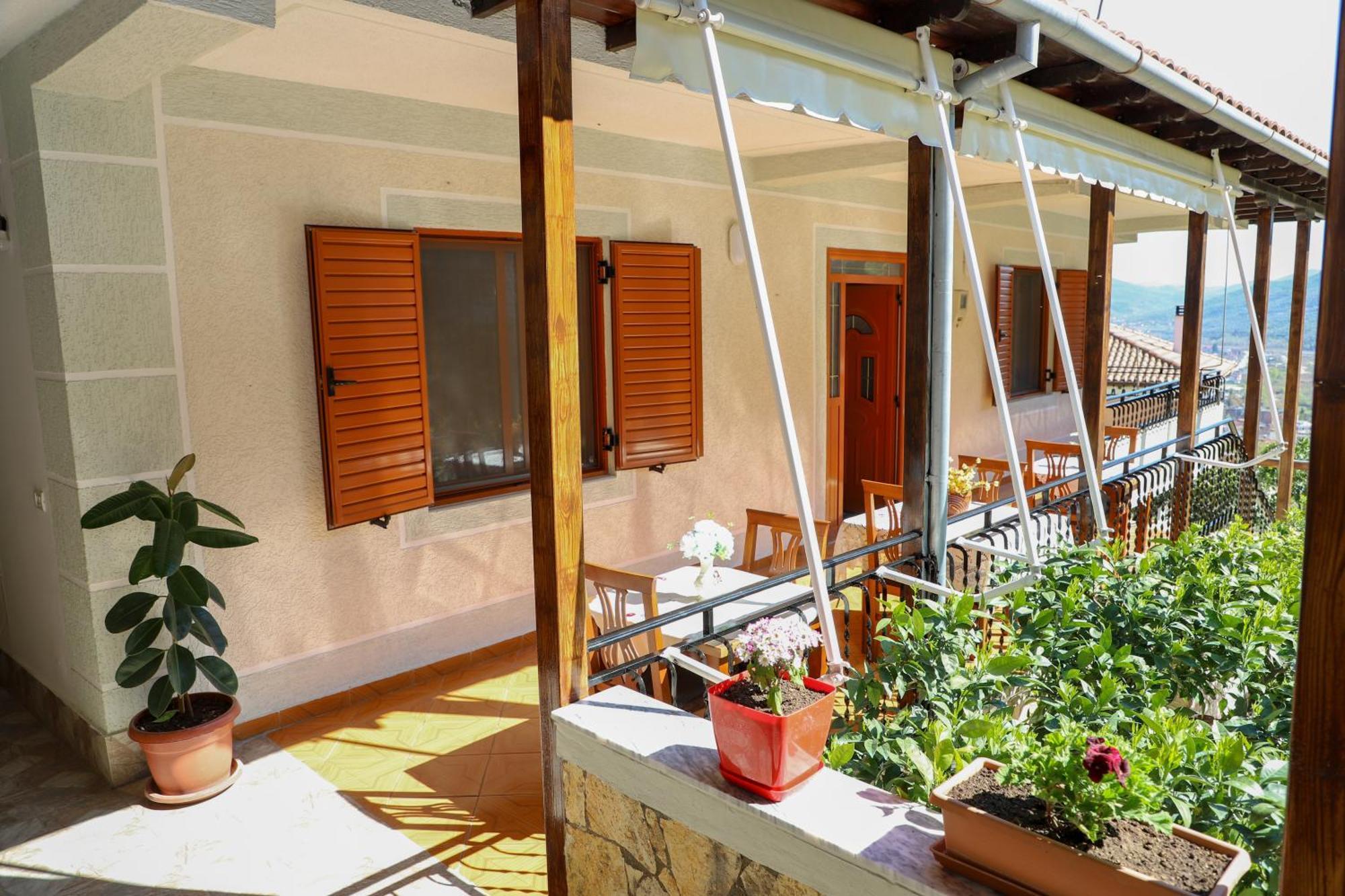 Guest House Marjo Berat Esterno foto