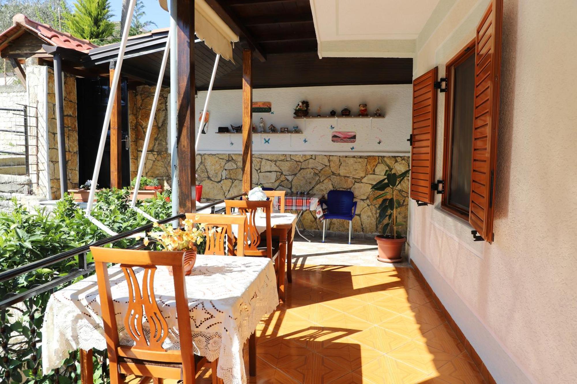 Guest House Marjo Berat Esterno foto