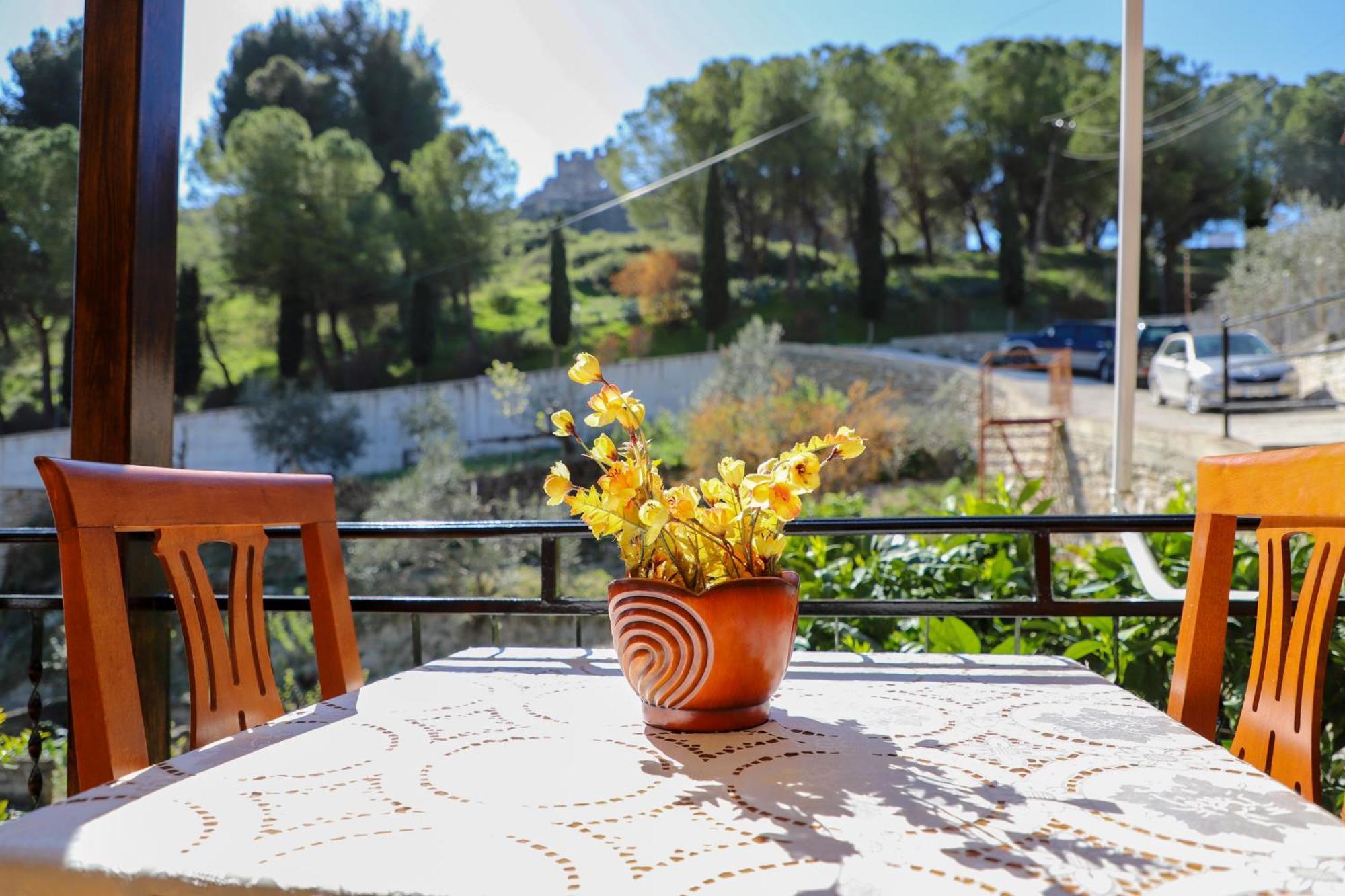 Guest House Marjo Berat Esterno foto
